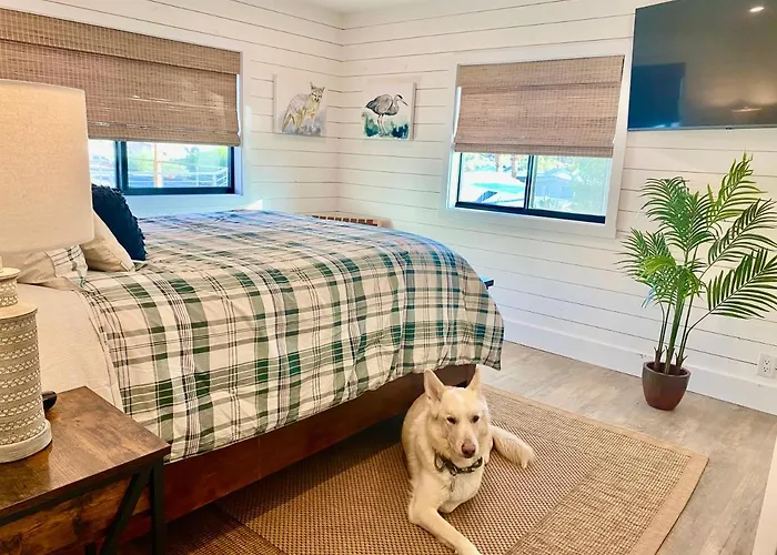 Castle Rock 95, Private Boat Launch And River Front Park, Perfect Family Get-away! *